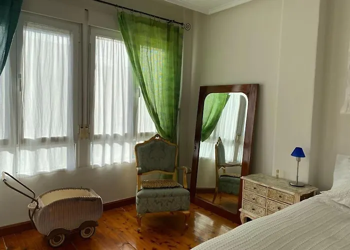 Atico Lira سرقسطة